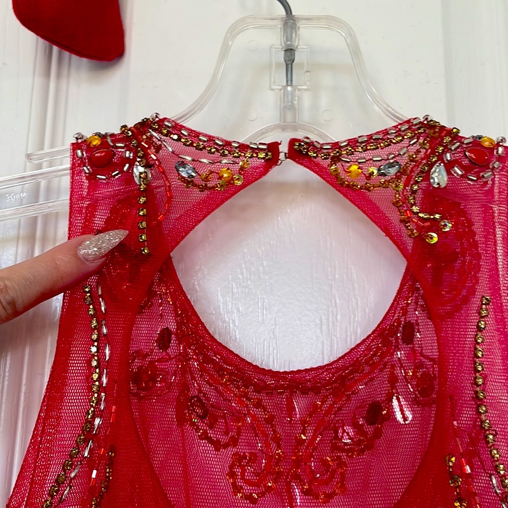 Beautiful red evening gown - Picture 4 of 4
